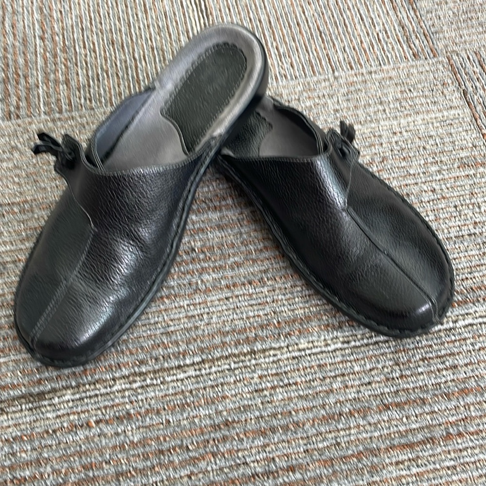 Clarks Artisan Women’s Black Leather Slip On Mules Shoes Size 9M